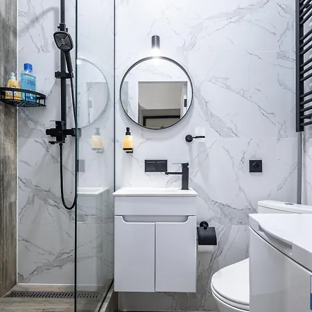 Новенька Квартирка Біля Вокзалу Та Костелу Вулиця Війтовича 1 Lviv Exterior photo